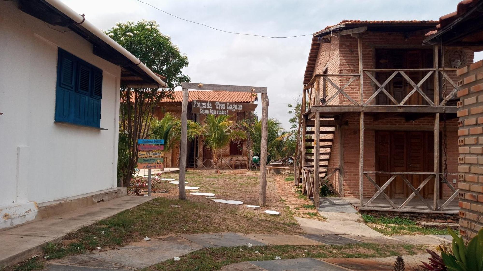 Camping E Pousada Tres Lagoas Hotell Luis Correia Eksteriør bilde